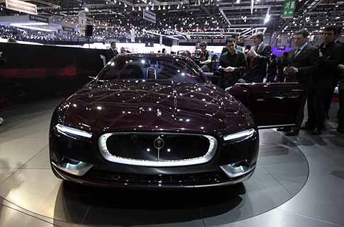 Bertone - Bertone B99 auto lusso marchiata Jaguar
